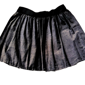 Kardashians Kollection Black & Silver Skirt Brand New Condition Size 10